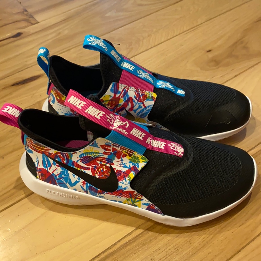 Big kid, Girls Nike shoe